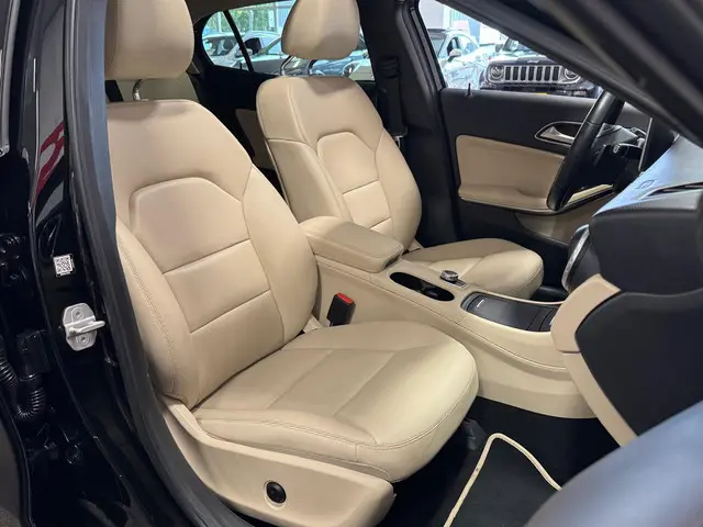 Mercedes-Benz GLA 250 2014 Benzine 17