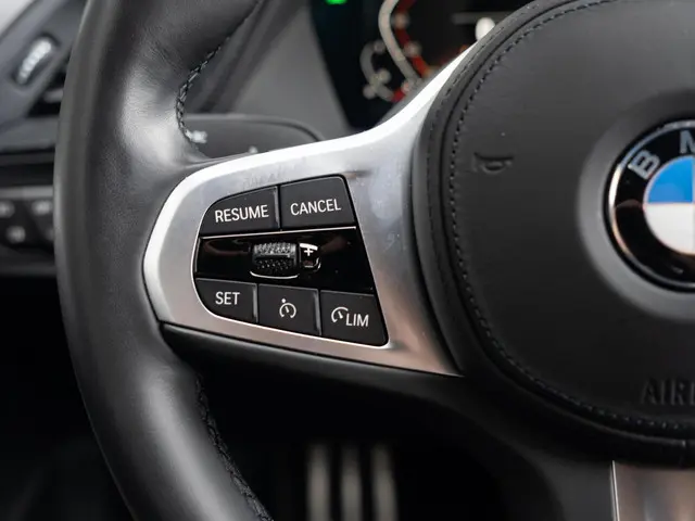 BMW 1 Serie 118i 2022 Benzine 23