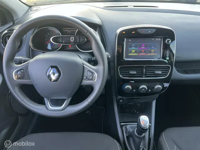 Renault Clio 0.9 TCe Limited 2018 Benzine 9
