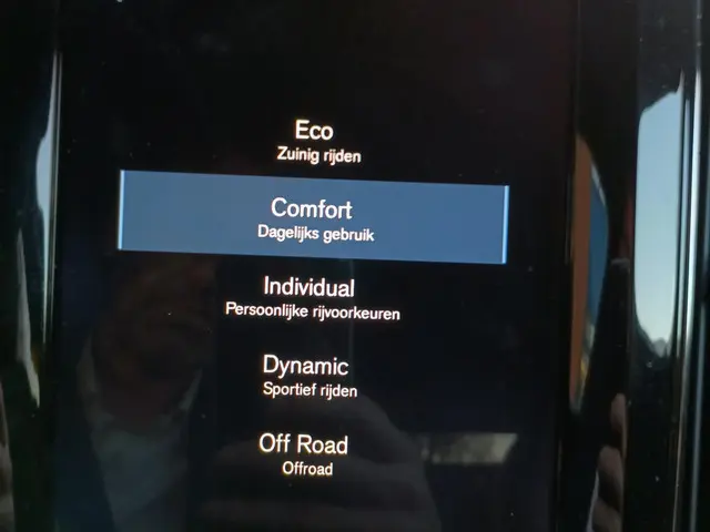 Volvo XC60 T5 AWD R-Design 2019 Benzine 25