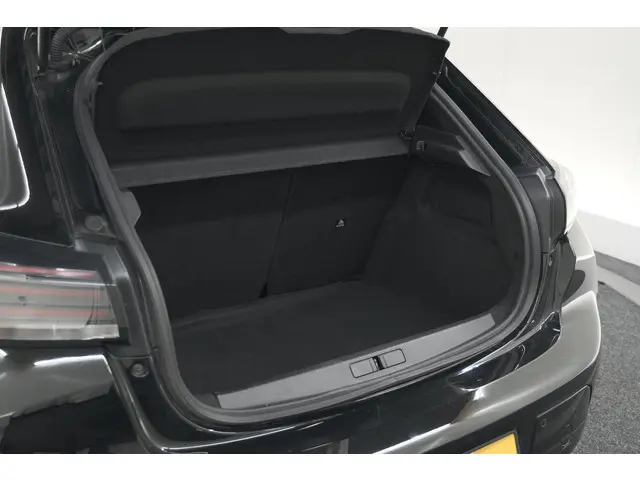 Peugeot 208 PureTech 100 Allure 2024 Benzine 59