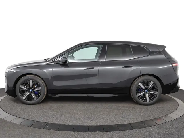 BMW iX xDrive40 2025 Elektrisch 3
