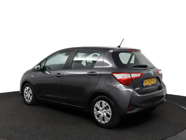Toyota Yaris 1.5 Hybrid Active 2020 Hybride Benzine 12