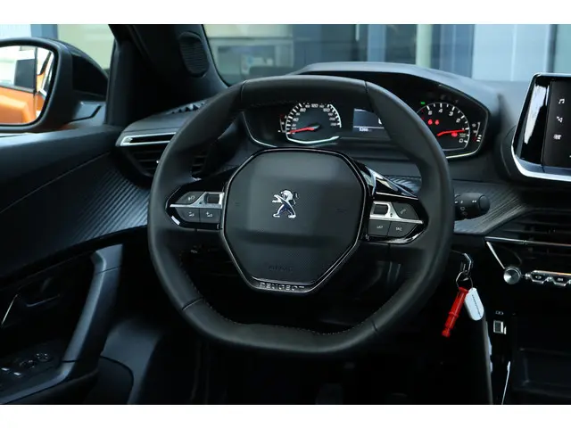 Peugeot 2008 1.2 PureTech Active Pack 2023 Benzine 24