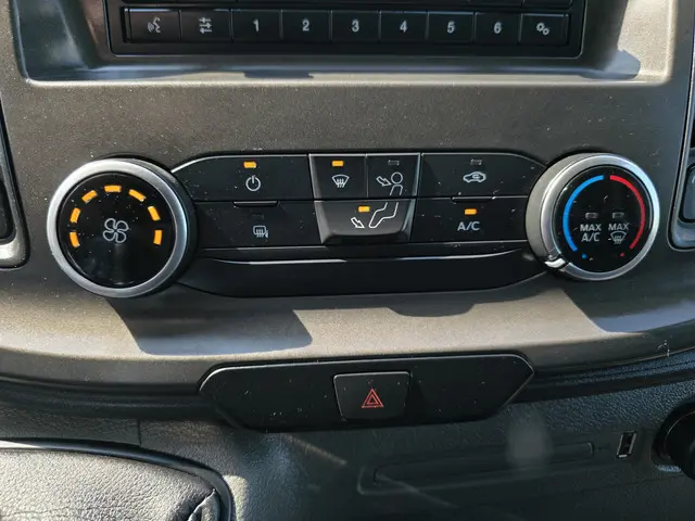 Ford Transit 350 2.0 TDCI L2 H2 2021 Diesel 17