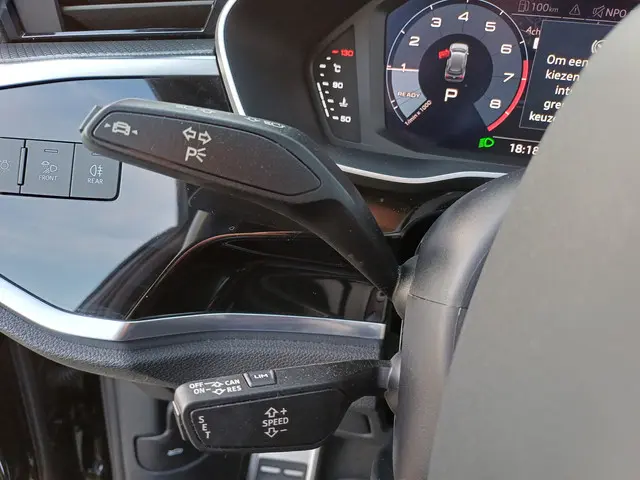 Audi Q3 35 TFSI S edition 2021 Hybride Benzine 49