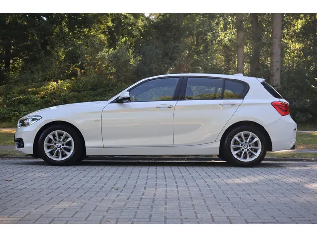 BMW 1 Serie 118i Corporate Lease Executive 2018 Benzine 2