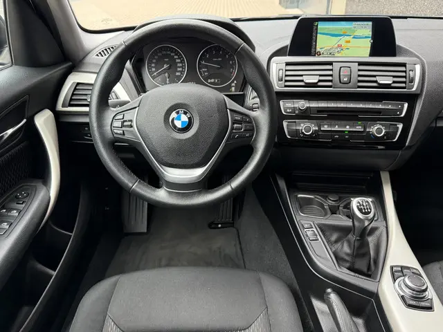 BMW 1 Serie 116i Essential 2015 Benzine 11
