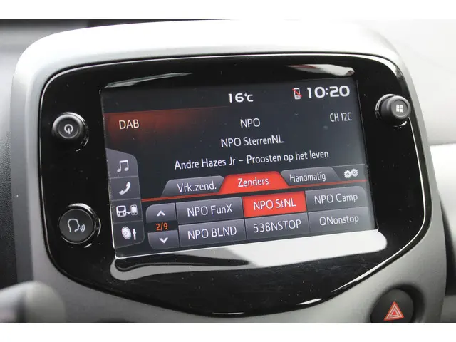 Toyota Aygo 1.0 VVT-i x-play 2021 Benzine 14