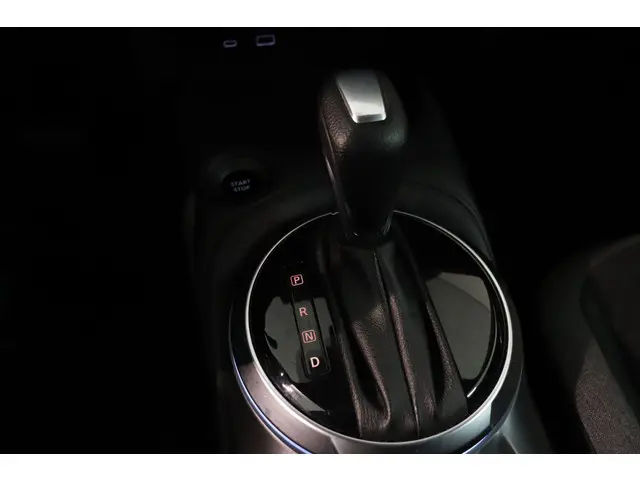 Nissan Juke 1.6 Hybrid N-Connecta 2025 Hybride Benzine 22