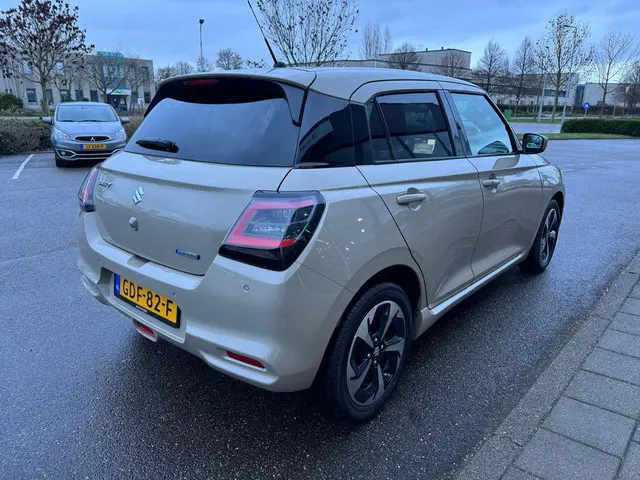 Suzuki Swift 1.2 Select Smart Hybrid 2024 Benzine 5