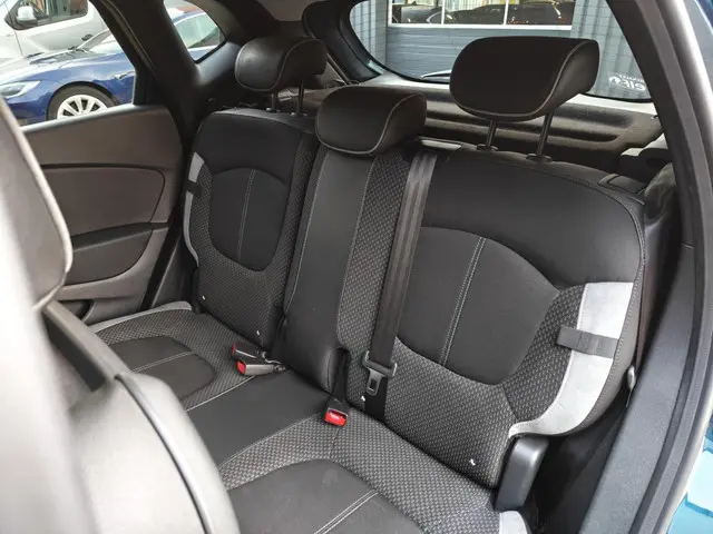 Renault Captur 0.9 TCe Bose 2018 Benzine 14