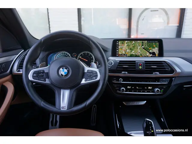 BMW X3 xDrive20i High Executive 2019 Benzine 12