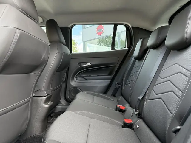 Jeep Avenger Altitude 54 kWh Aut. 2023 Elektrisch 16