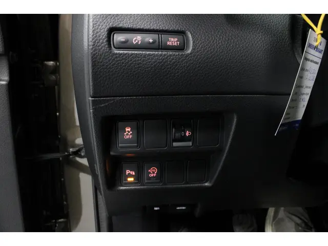 Nissan QASHQAI 1.2 Acenta 2014 Benzine 28