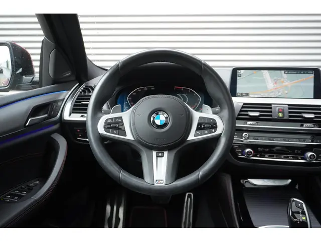 BMW X4 xDrive20i 2021 Benzine 7