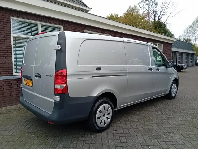 Mercedes-Benz Vito 116 CDI Extra Lang 2022 Diesel 17