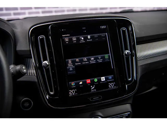 Volvo XC40 1.5 T3 R-Design 2021 Benzine 21