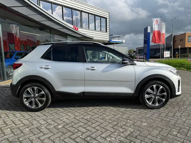 Kia Stonic 1.0 T-GDi ExecutiveLine 2018 Benzine 6