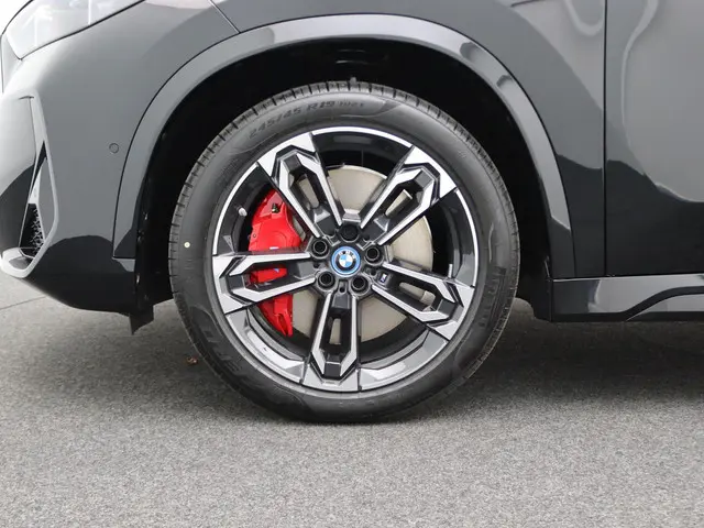 BMW iX1 eDrive20 2025 Elektrisch 8