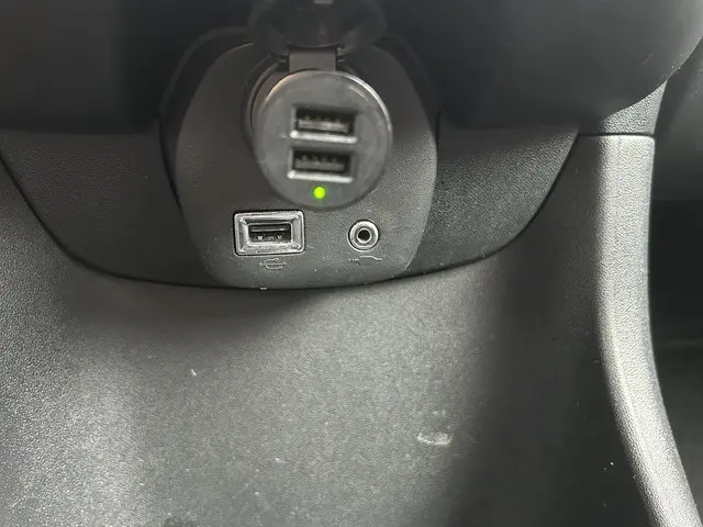 Toyota Aygo X 1.0 VVT-i x-now 2016 Benzine 19