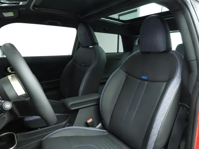 MINI 3-Deurs Cooper C 2025 Benzine 7