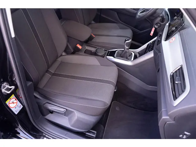 Volkswagen T-Roc 1.0 TSI Life 2023 Benzine 30