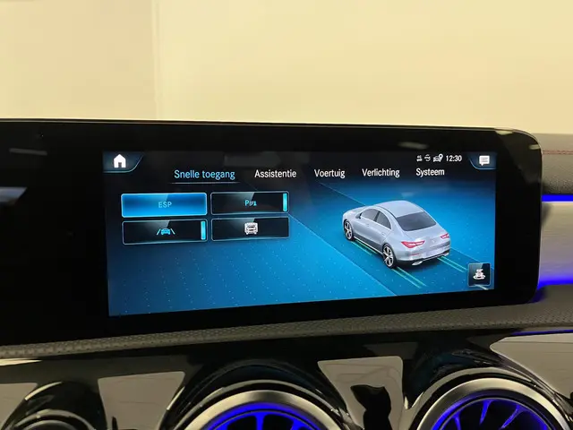Mercedes-Benz CLA 200 AMG Line 2021 Benzine 14