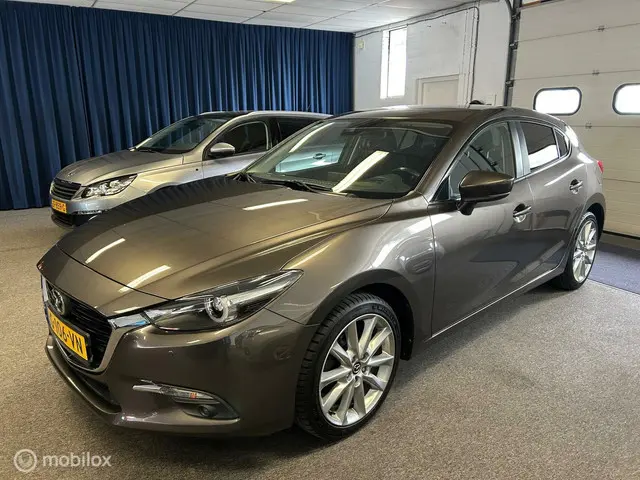 Mazda 3 2.0 SkyActiv-G 120 GT-M 2017 Benzine 17