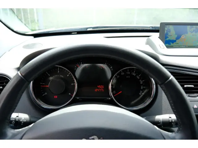 Peugeot 5008 1.6 HDi Blue Lease 2014 Diesel 12