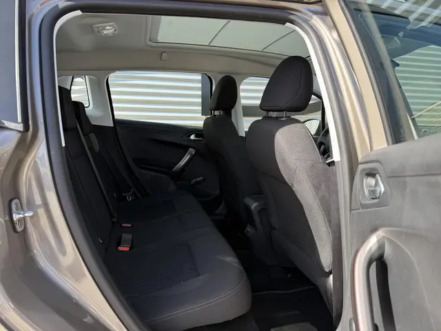 Peugeot 2008 1.2 PureTech Active 2016 Benzine 12