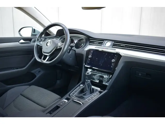 Volkswagen Arteon 1.5 TSi 2018 Benzine 2
