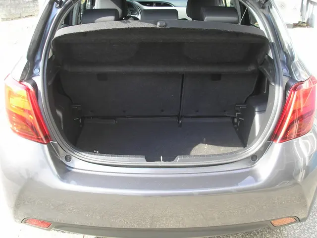 Toyota Yaris 1.3 VVT-i Aspiration 2015 Benzine 24