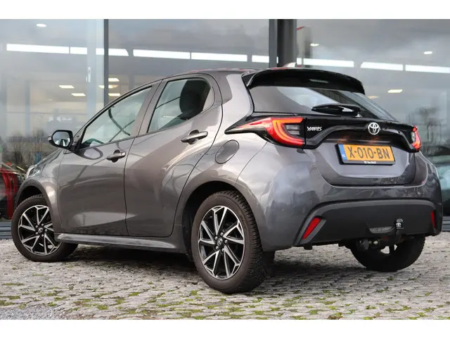 Toyota Yaris 1.5 VVT-i Dynamic 125pk 2023 Benzine 30
