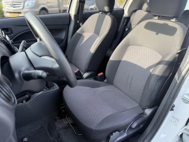 Mitsubishi Space Star 1.0 Cool+ 2016 Benzine 9