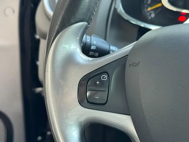 Renault Clio Estate 0.9 TCe Night&Day 2014 Benzine 30