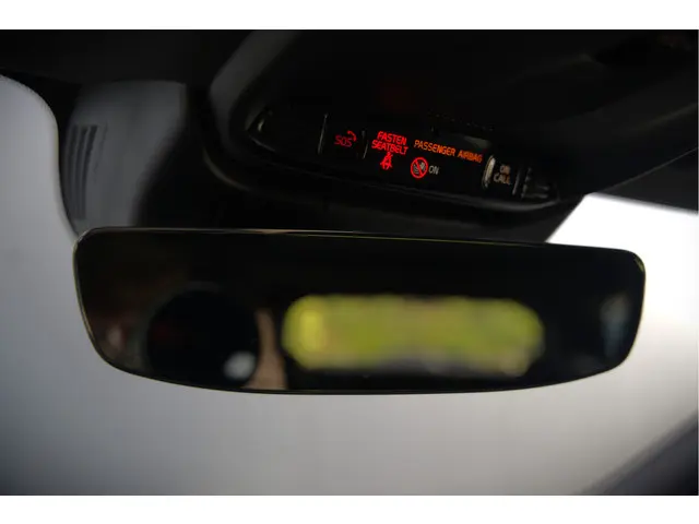 Volvo V60 2.0 B3 R-Design 2020 Hybride Benzine 59