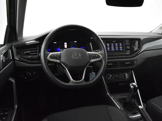 Volkswagen Polo 1.0 Tsi 95pk Life 2022 Benzine 17