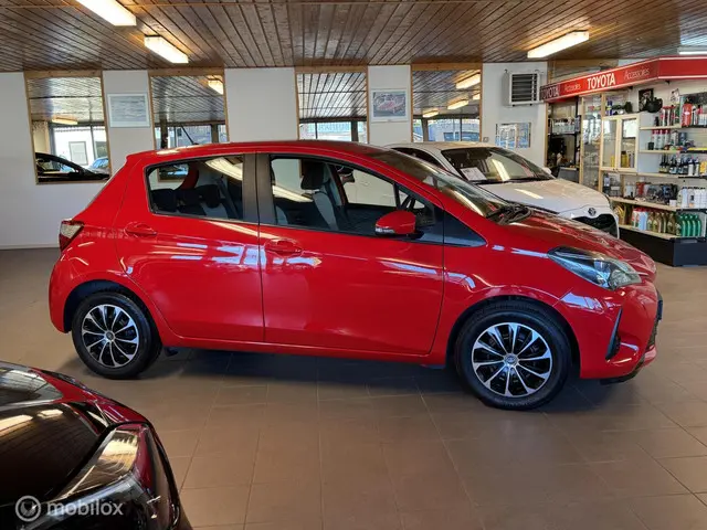 Toyota Yaris 1.0 VVT-i 5-Deurs. Airco 2018 Benzine 6