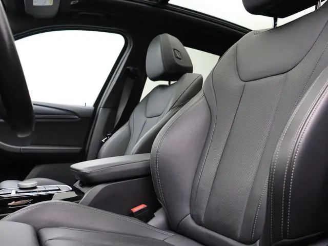 BMW iX3 High Executive 80 kWh 2024 Elektrisch 12