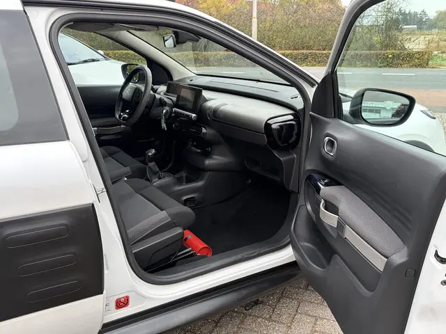 Citroën C4 Cactus 1.2 VTi Business 2014 Benzine 15