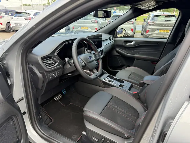 Ford Kuga 2.5 PHEV ST-Line X 2025 Hybride Benzine 19