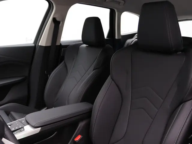 BMW X1 xDrive23i 2024 Benzine 7
