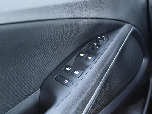 Opel Crossland X 1.2 Online Edition 2017 Benzine 23