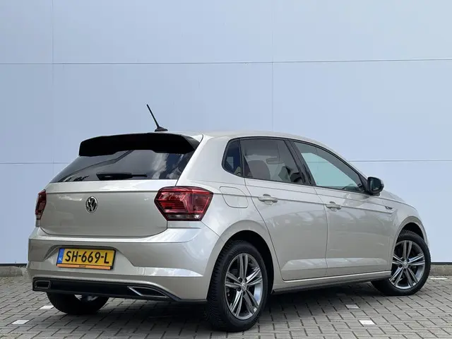 Volkswagen Polo 2