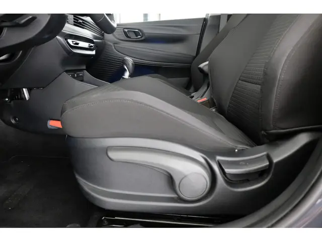 Hyundai i20 1.0 T-GDI Premium 2022 Hybride Benzine 30