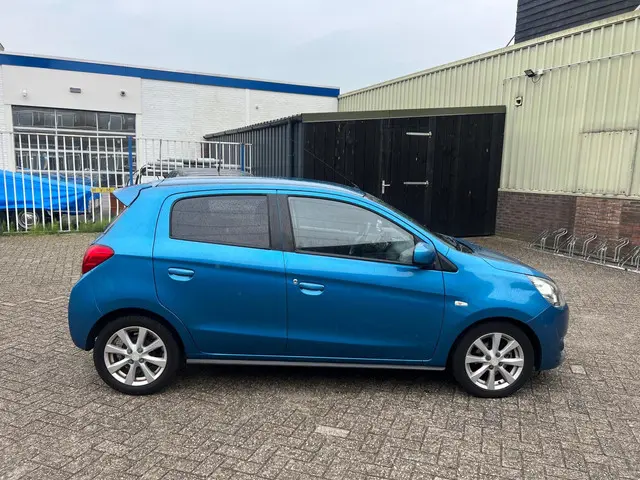 Mitsubishi Space Star 1.2 Intense+ 2013 Benzine 12