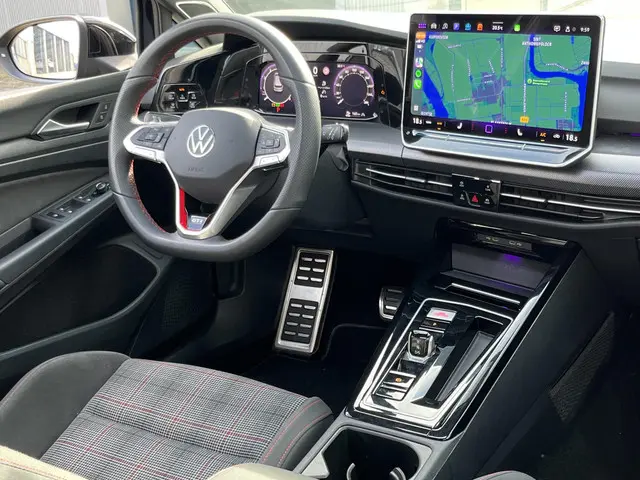 Volkswagen Golf 2.0 TSI GTI 8.5 2024 Benzine 55