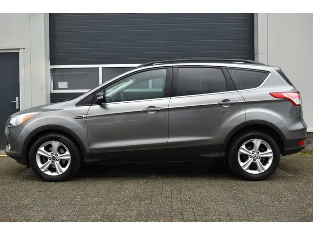 Ford Kuga 2.5 automaat 2014 Benzine 2