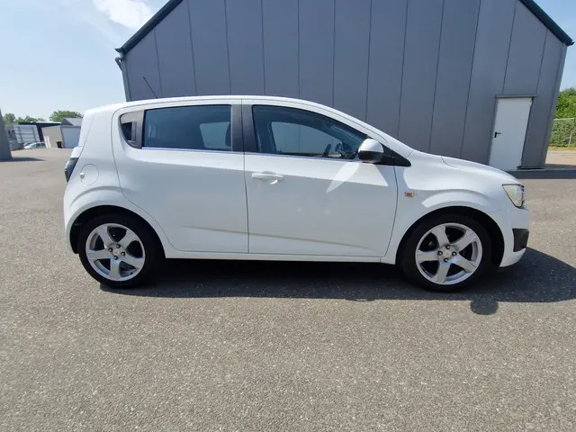 Chevrolet Aveo 1.4 LTZ 2012 Benzine 5